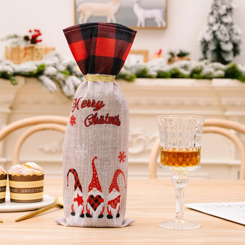 2-Piece Christmas Plaid Wine Bottle Covers, image 2
