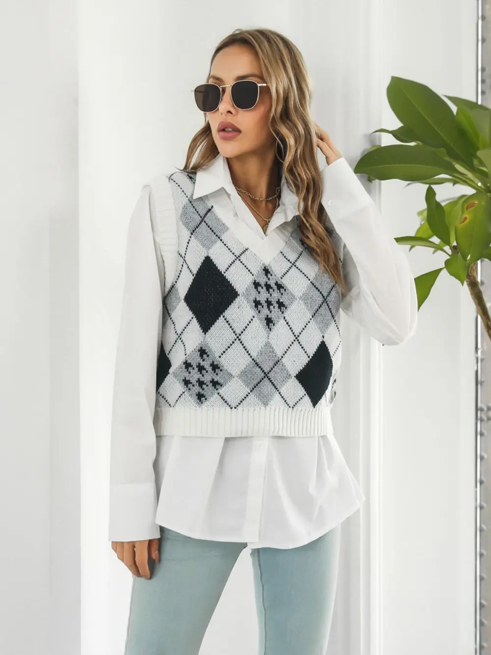 V-Neck Plaid Sweater Vest, image 3