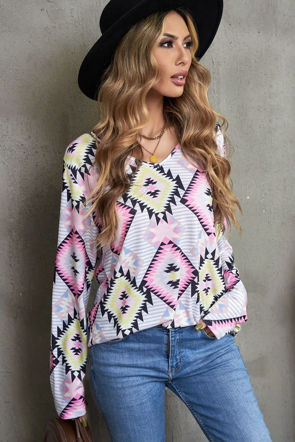 Geometric V-Neck Long Sleeve T-Shirt, image 4