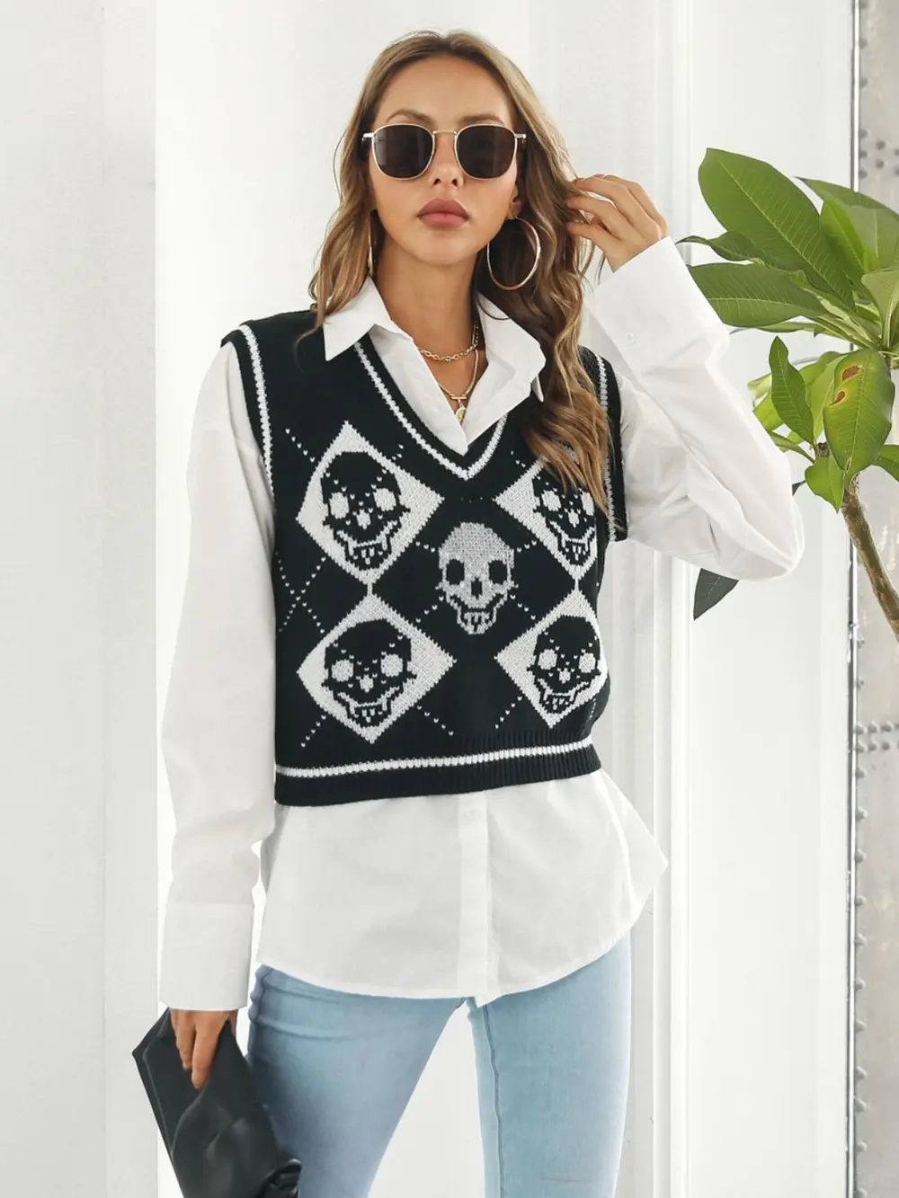 Skull Contrast V-Neck Sweater Vest, image 3