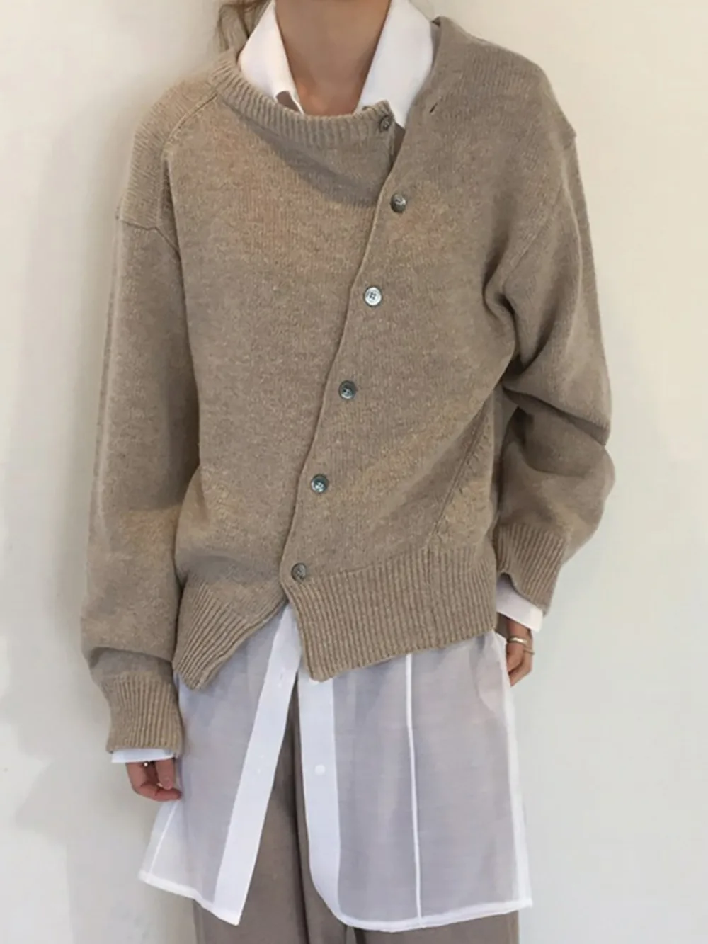 Dropped Shoulder Buttoned Cardigan, image 2