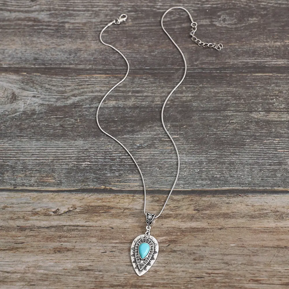 Geometric Alloy Pendant Necklace, image 3