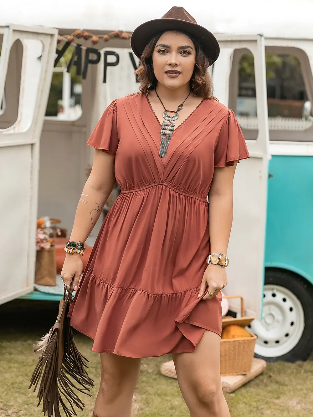 Plus Size Ruffle Hem V-Neck Short Sleeve Dress, image 4