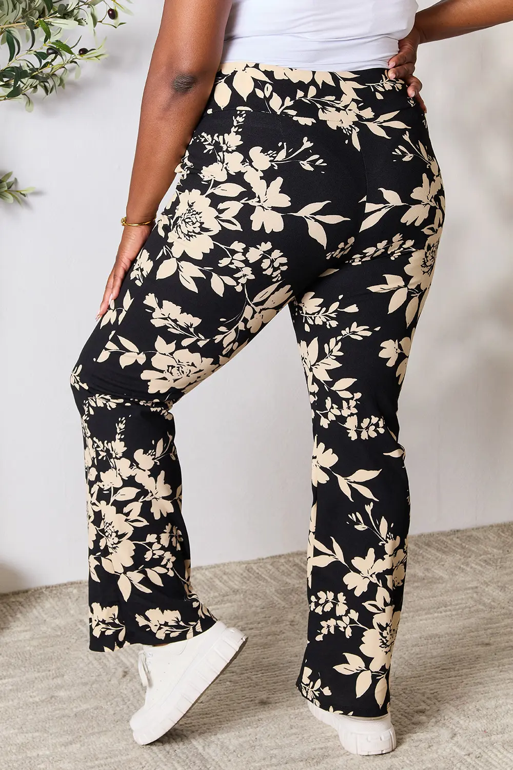 Full Size High Waist Floral Flare Pants, image 3