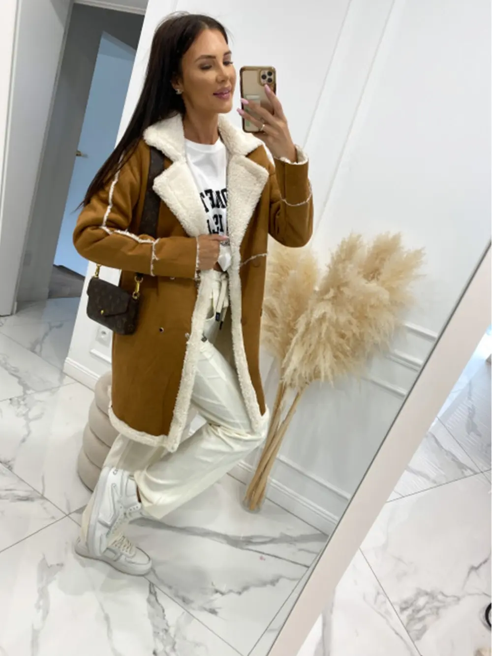 Lapel Collar Exposed Seam Buttoned Coat, image 2