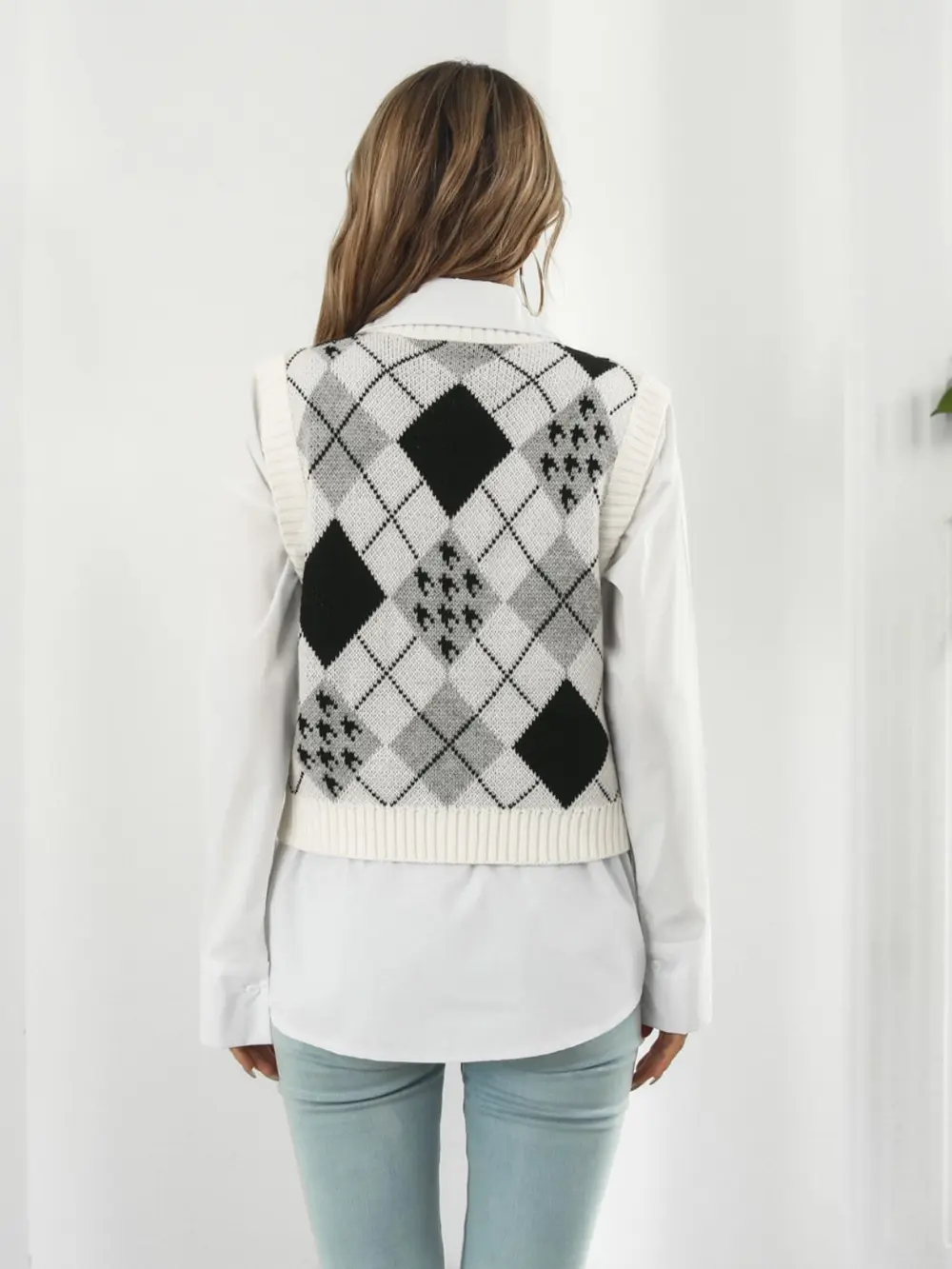 V-Neck Plaid Sweater Vest, image 2