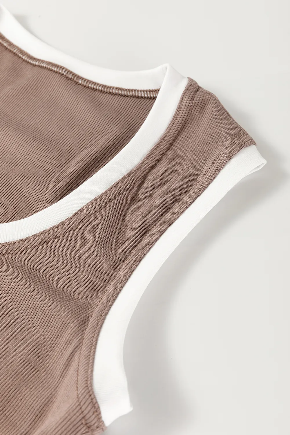 Contrast Edge Scoop Neck Wide Strap Knit Tank, image 3