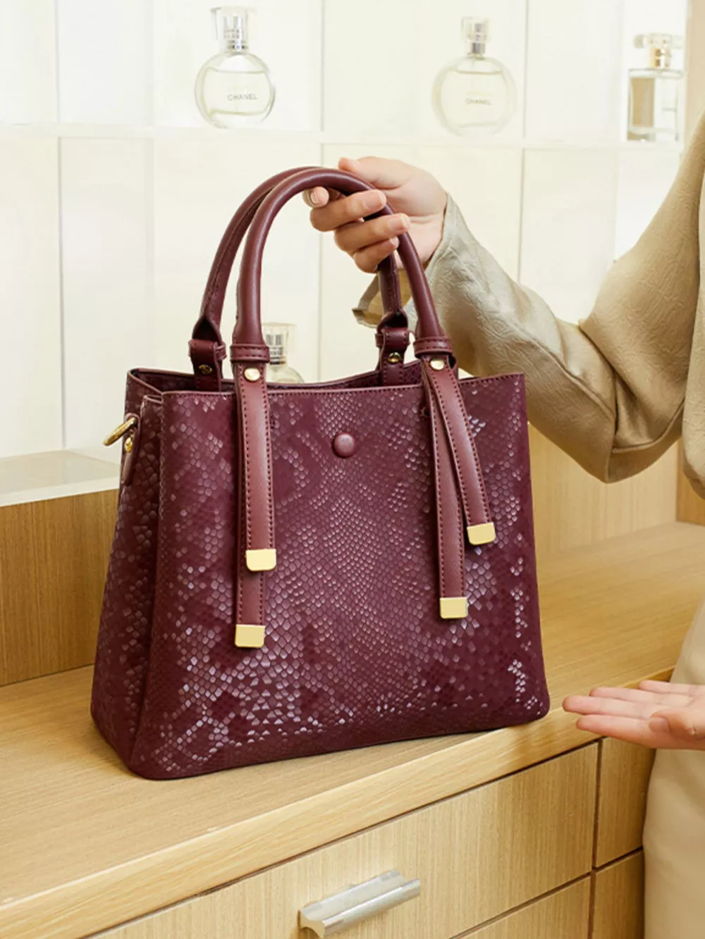 Snakeskin Pattern Handbag, image 8