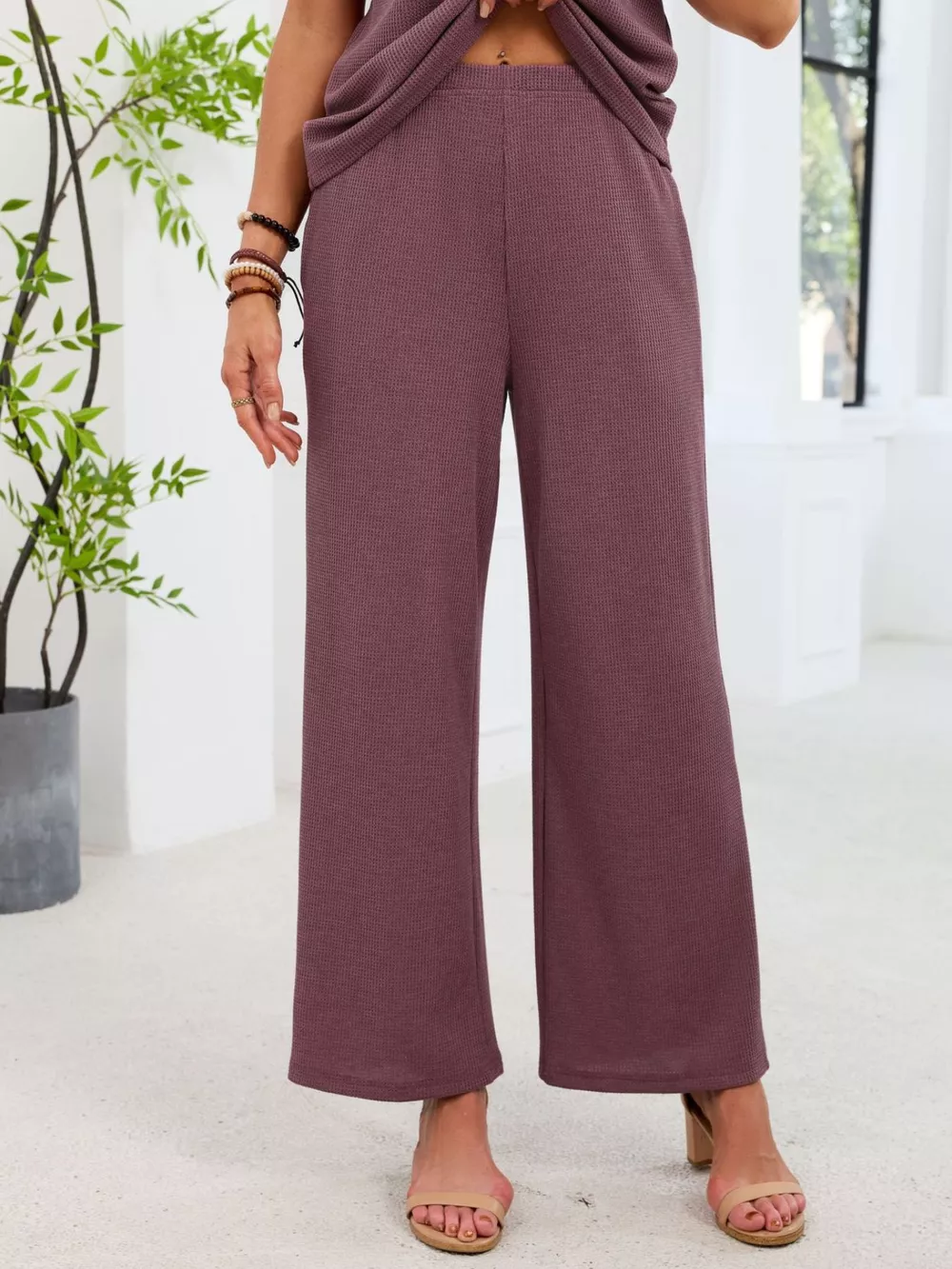 Lace Detail Short Sleeve Top and Pants Set, image 2