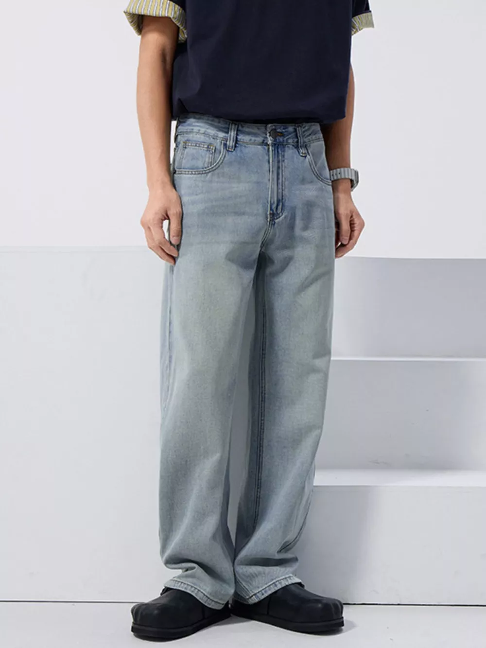 Men's Wash Relaxed Fit Jeans, image 2