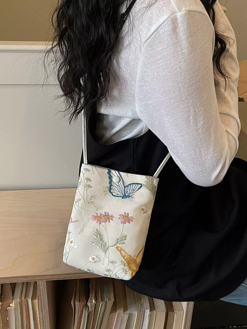 Embroidered Lightweight Crossbody Bag, image 4