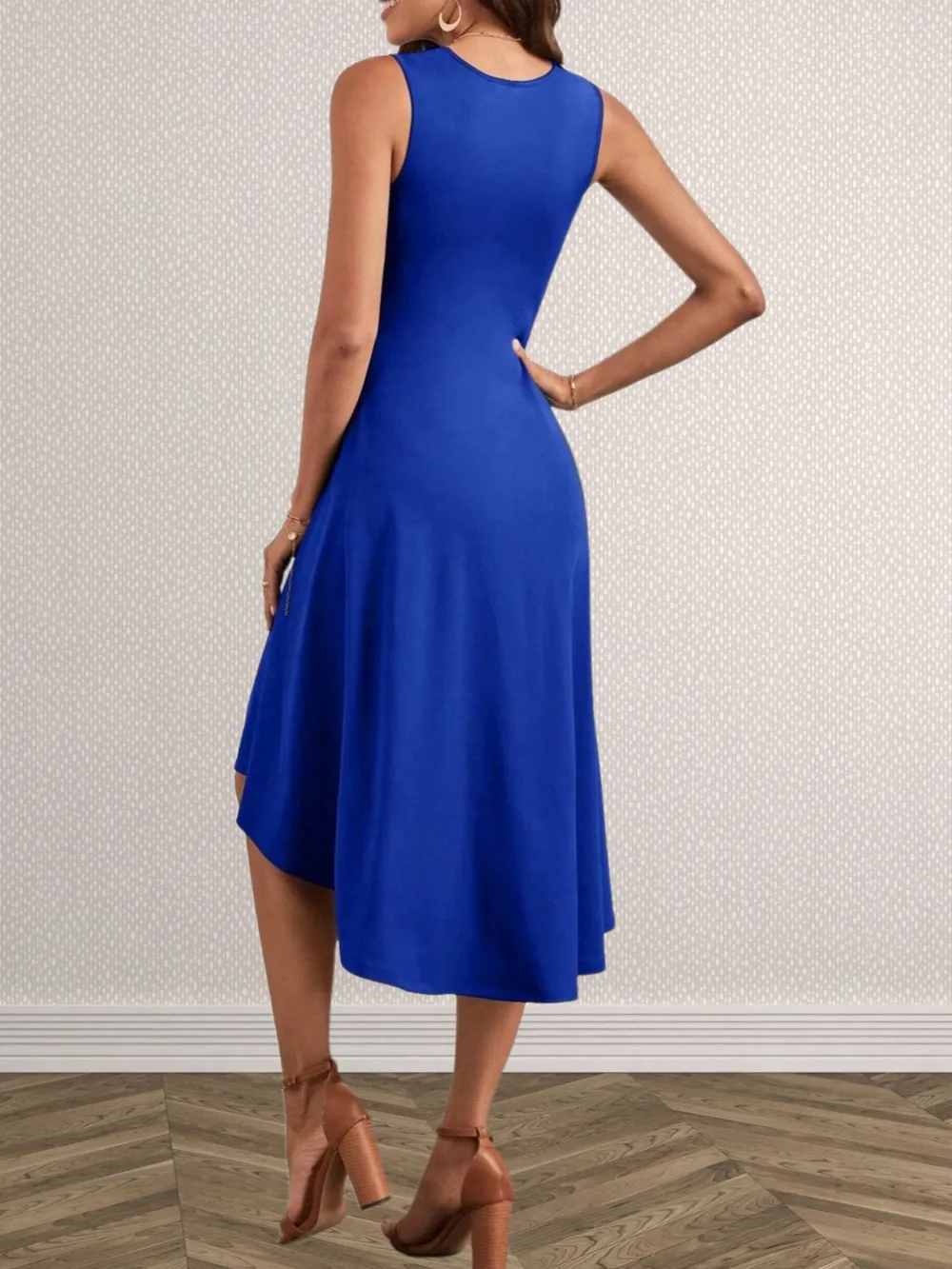 Ruched Round Neck Sleeveless Dress, image 2