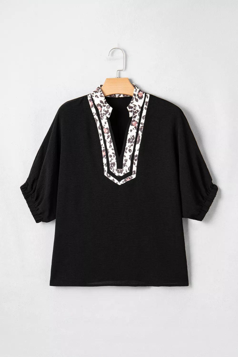 Leopard Accent Notched Neck Plus Size Short Sleeve Top, image 4