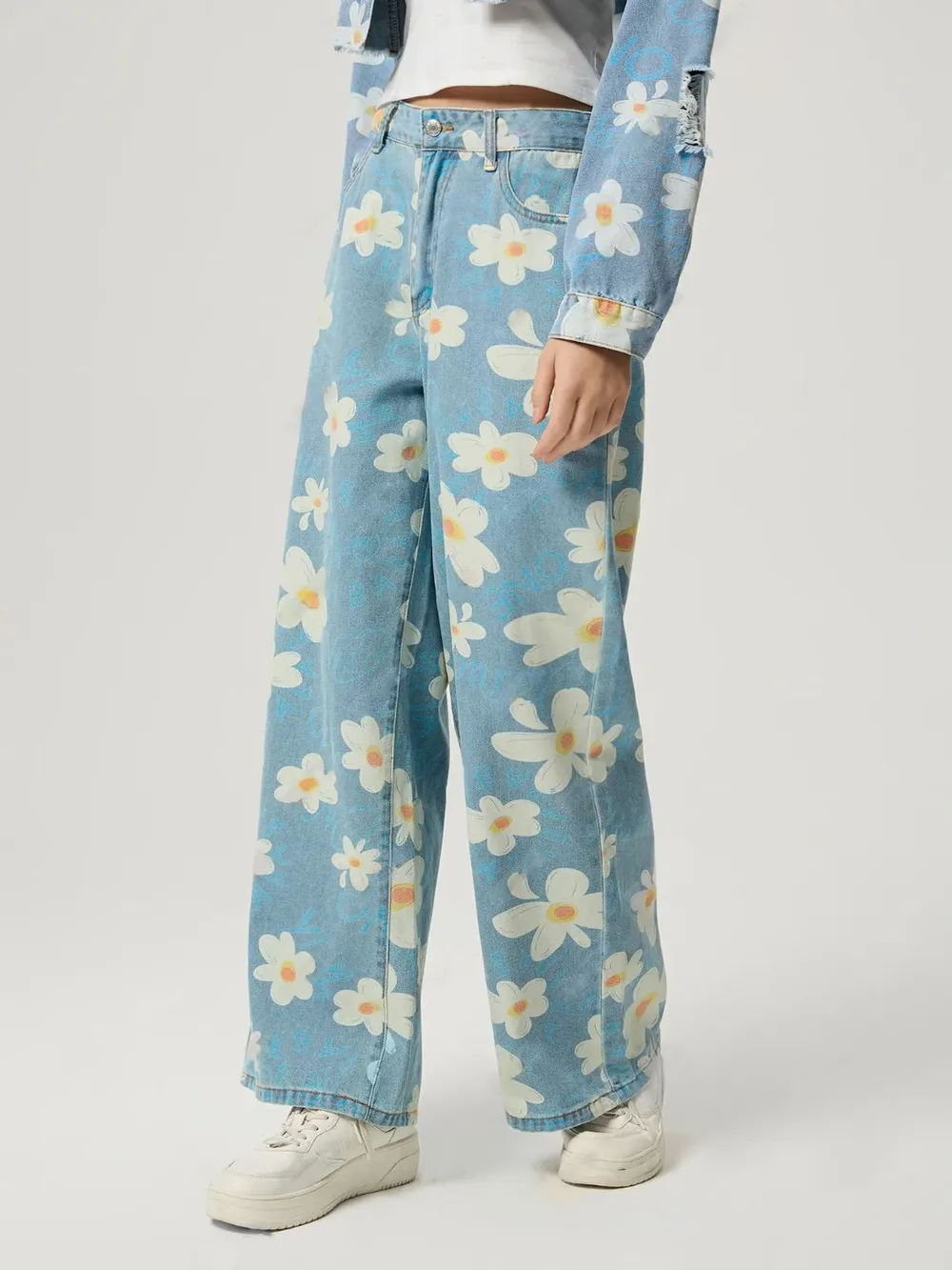 Pocketed Floral Wide Leg Jeans, image 4