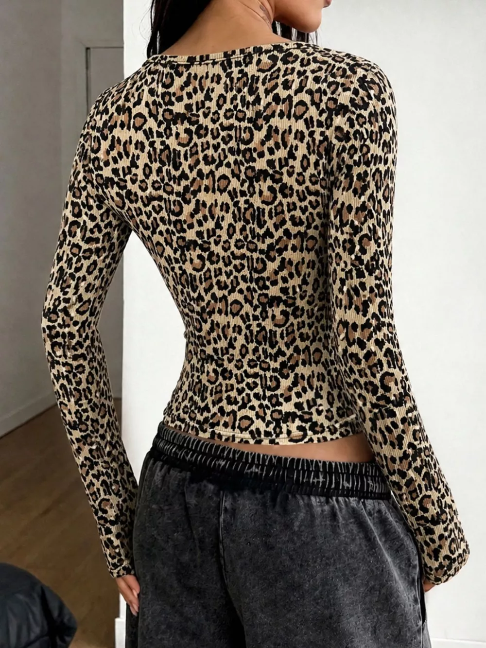 Leopard Long Sleeve Slim Fit T-Shirt, image 5