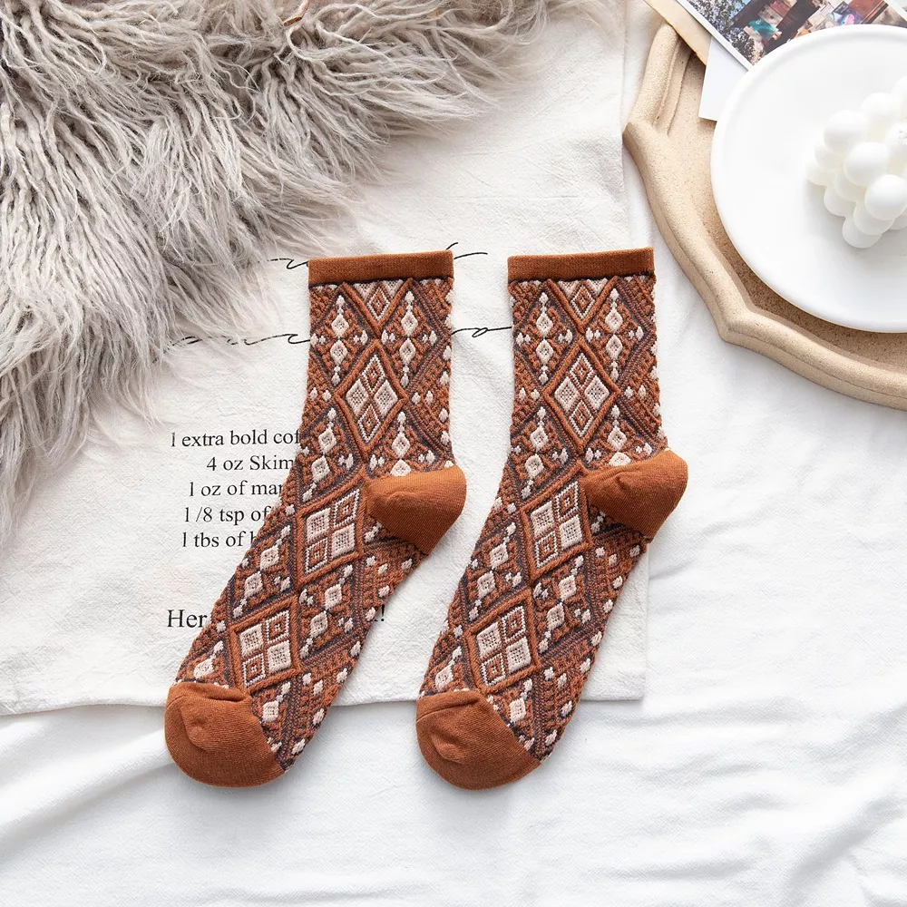 Vintage Argyle Patterned Mid-Calf Socks, image 4