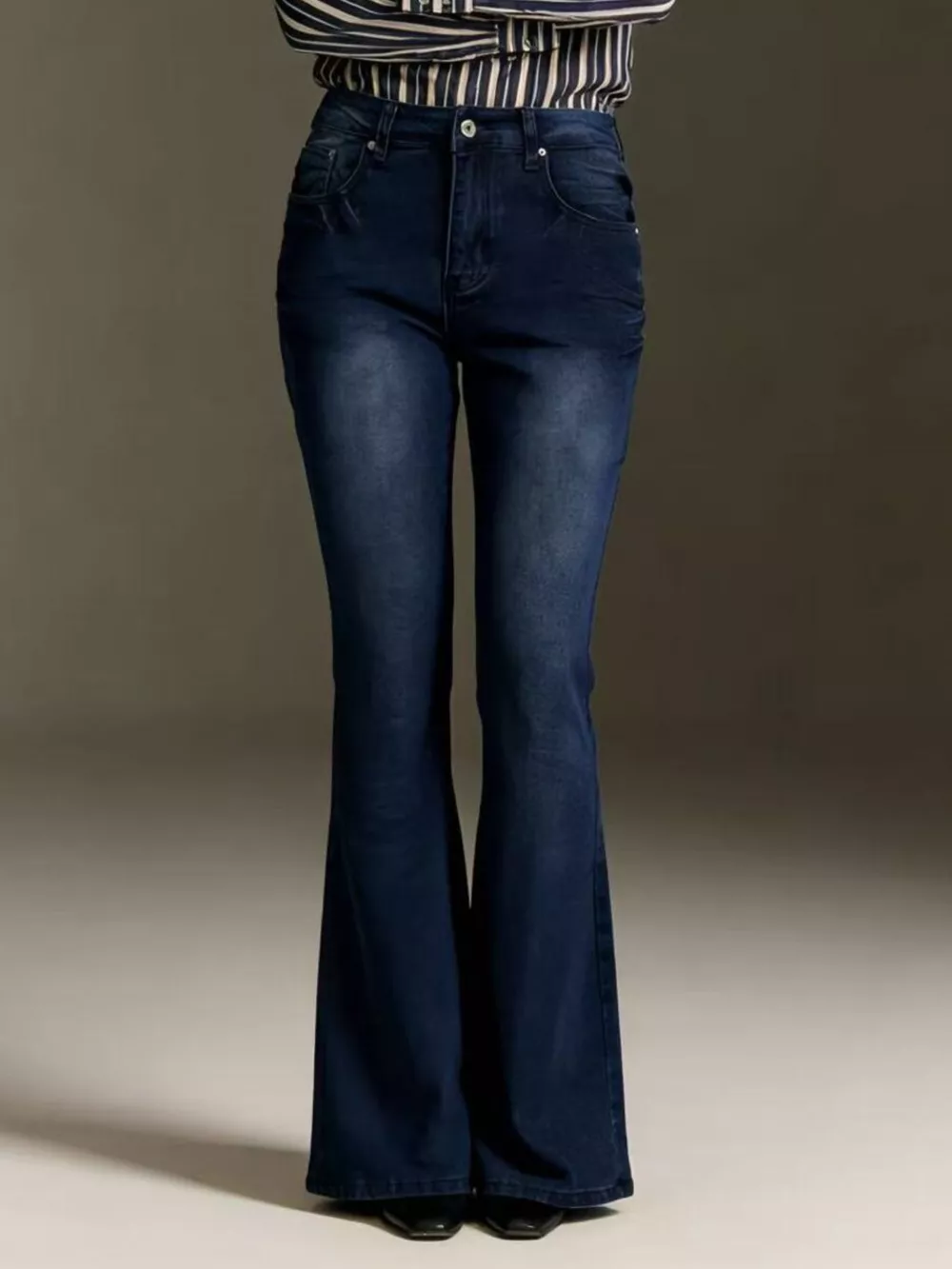 Full Size Vintage Wash High-Waisted Flare Jeans Plus Size, image 11