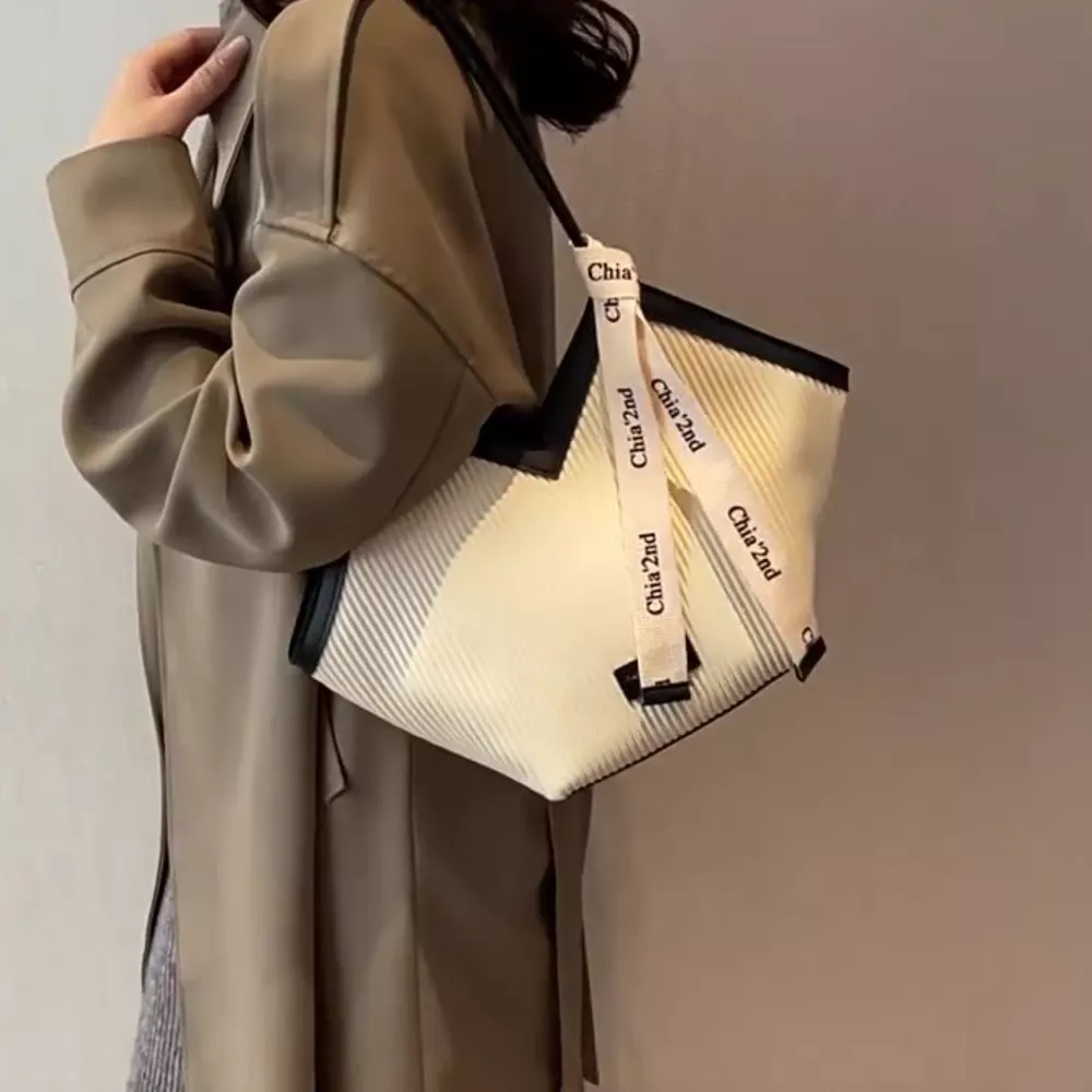 Leather Textured Shoulder Bag
