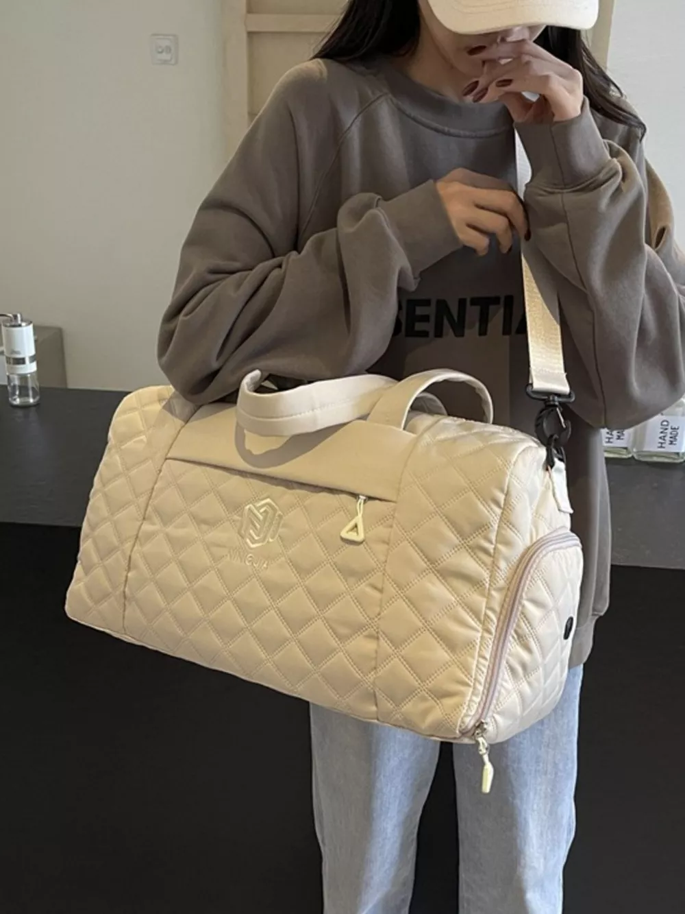 Quilted Duffel Bag with Adjustable Strap, image 6