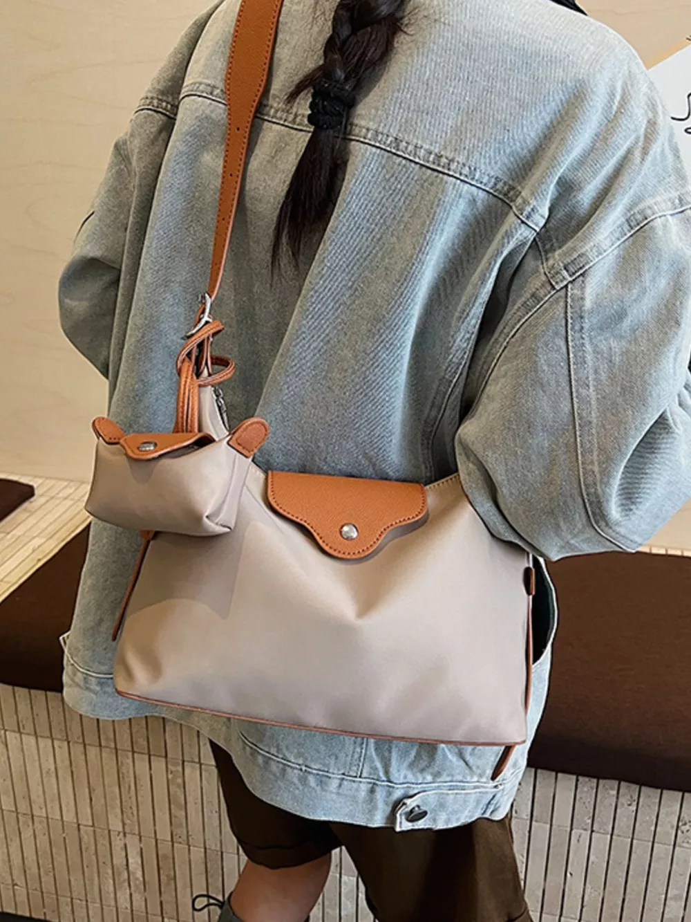 Hobo Crossbody Bag with Coin Purse, image 7