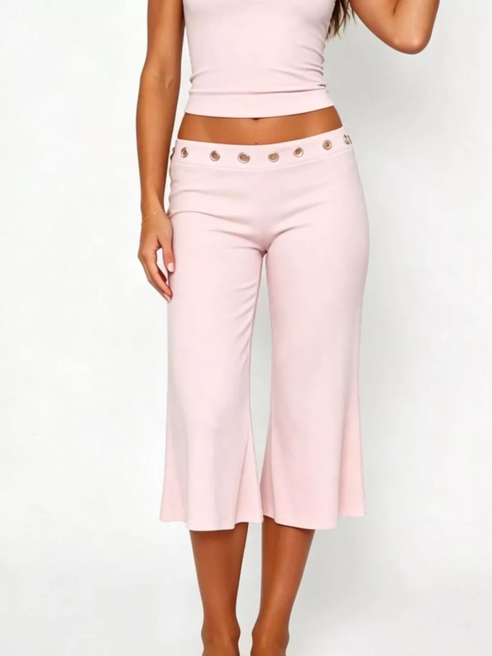 Mid Rise Capris Pants, image 24