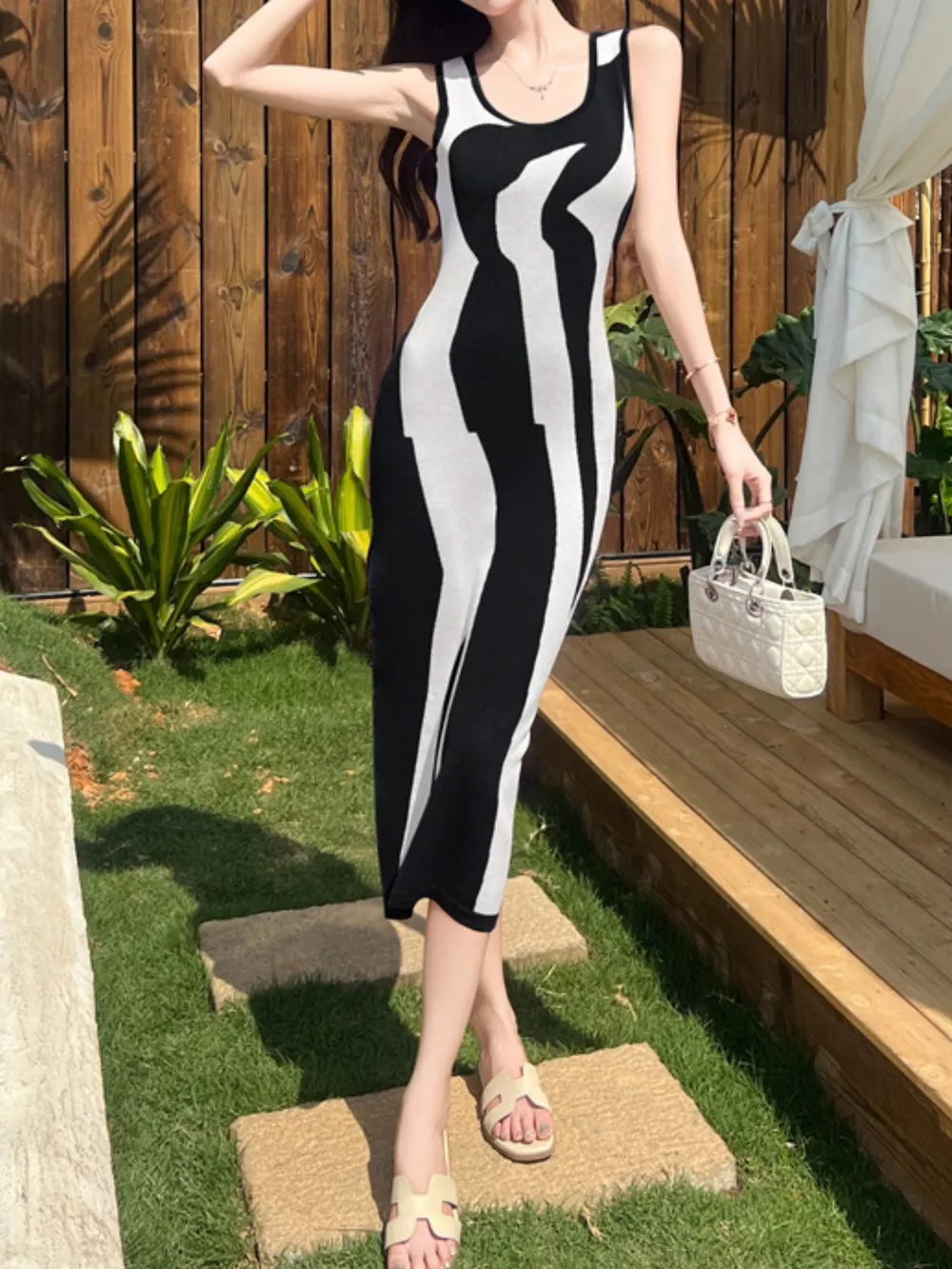 Contrast Sleeveless Bodycon Midi Dress, image 9
