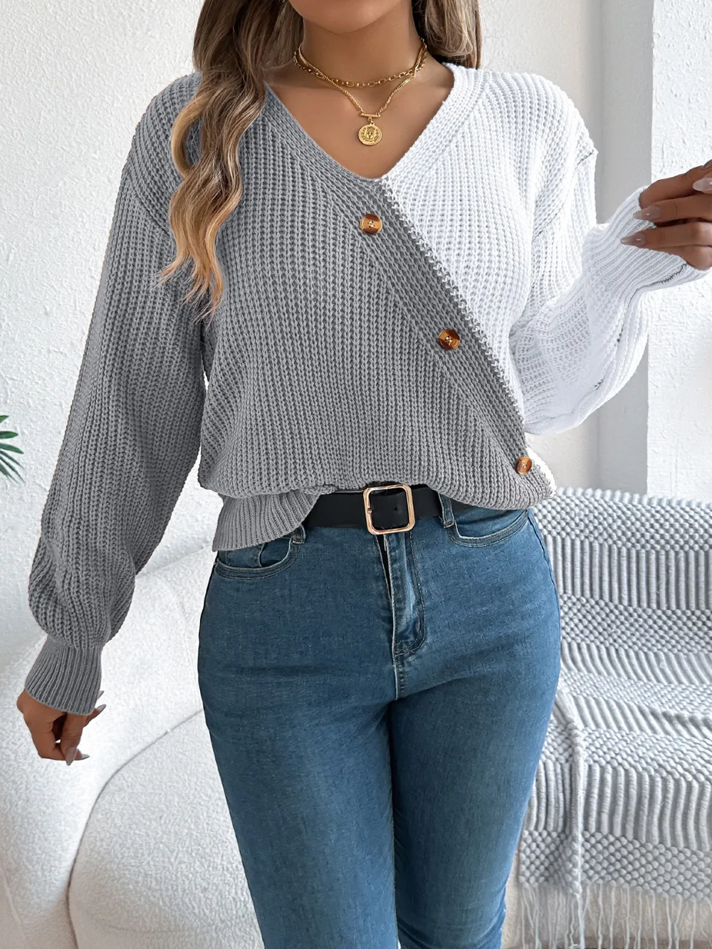 Two-Tone V-Neck Long Sleeve Sweater, image 13