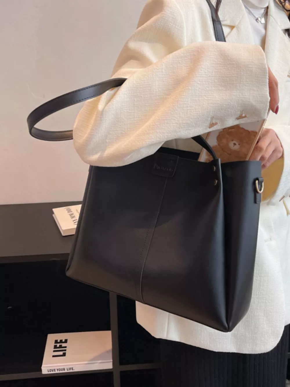 Wide Strap Shoulder Bag, image 7