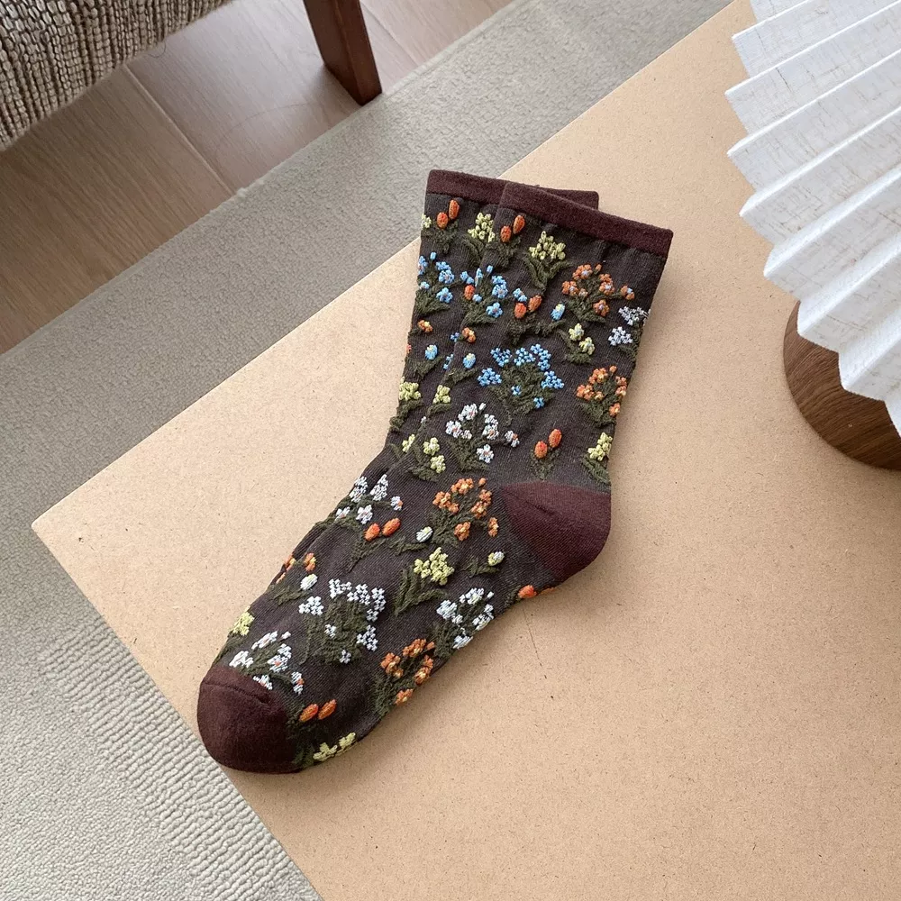 5 Pair Vintage Floral Embroidered Crew Socks, image 23