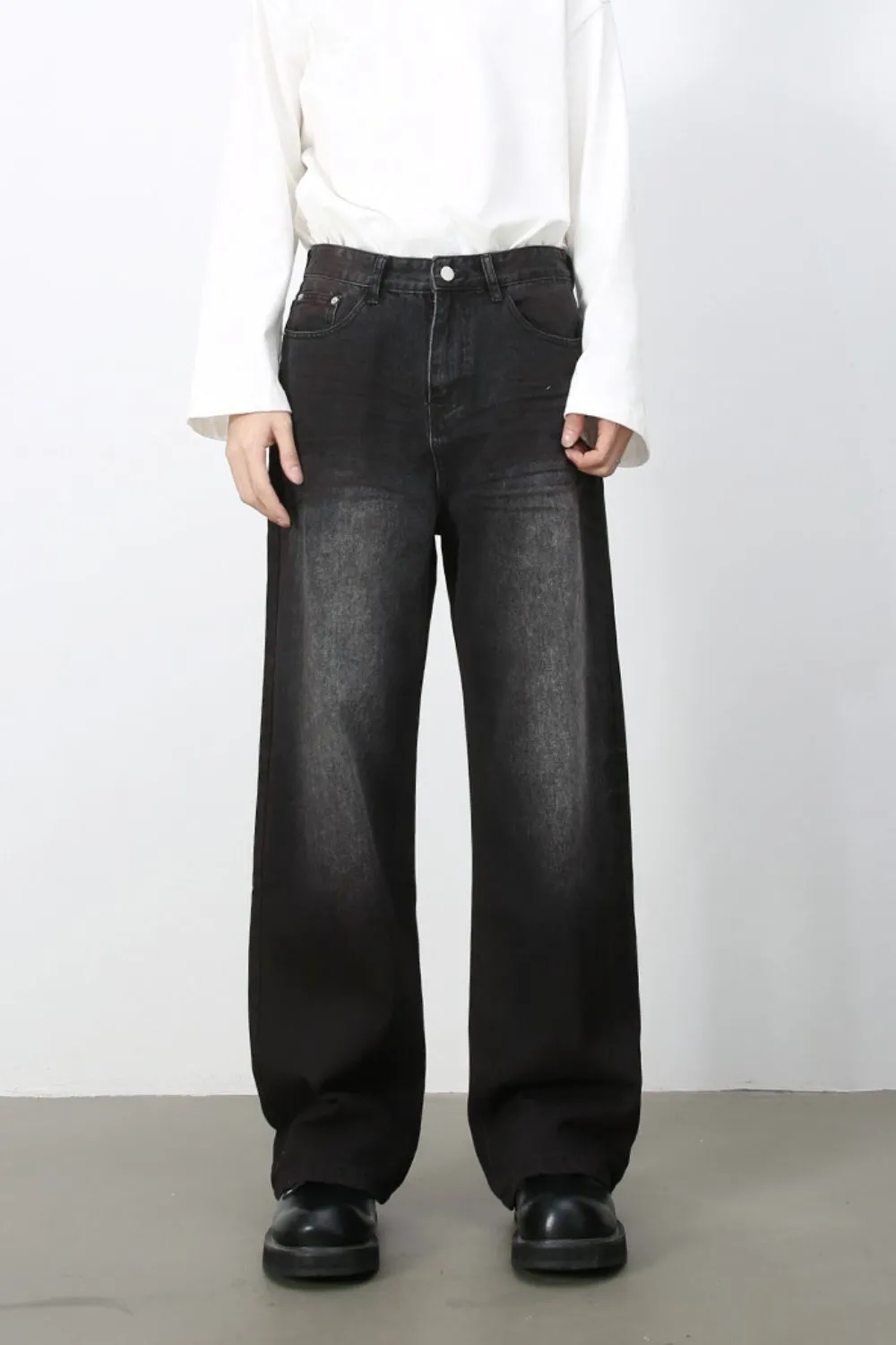 Men's Loose Fit Jeans with Pockets