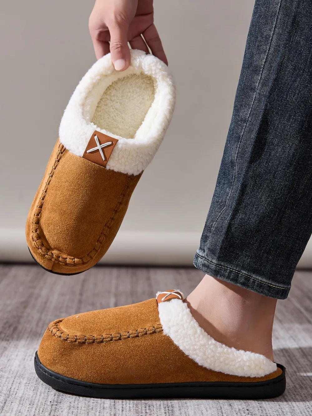 Contrast Round Toe Flat Slippers, image 5