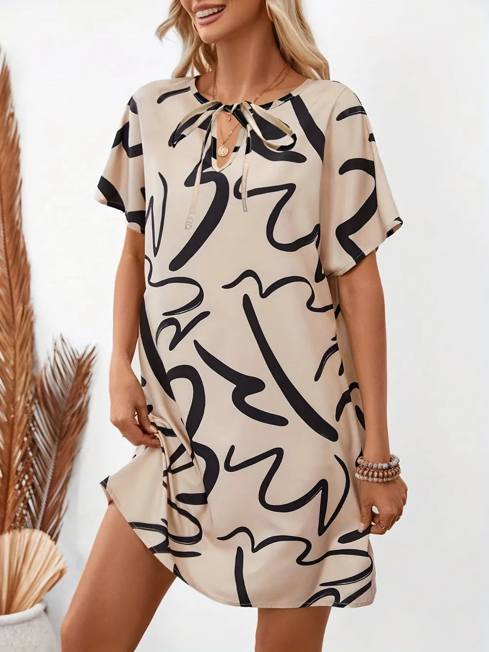 Printed Short Sleeve Mini Dress, image 4