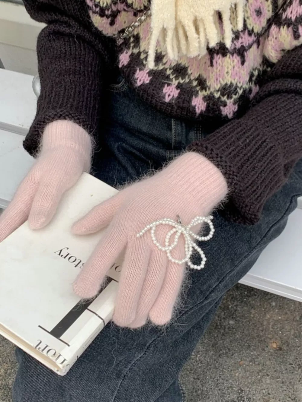 Pearl Embellished Knit Gloves, image 5