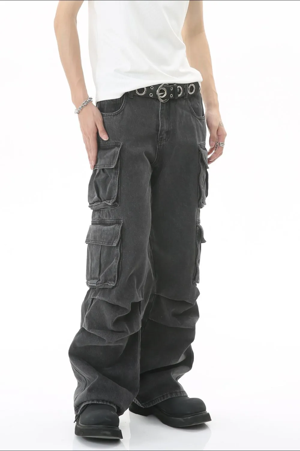 Men's Multi-Pocket Pleated Cargo Jeans, image 4