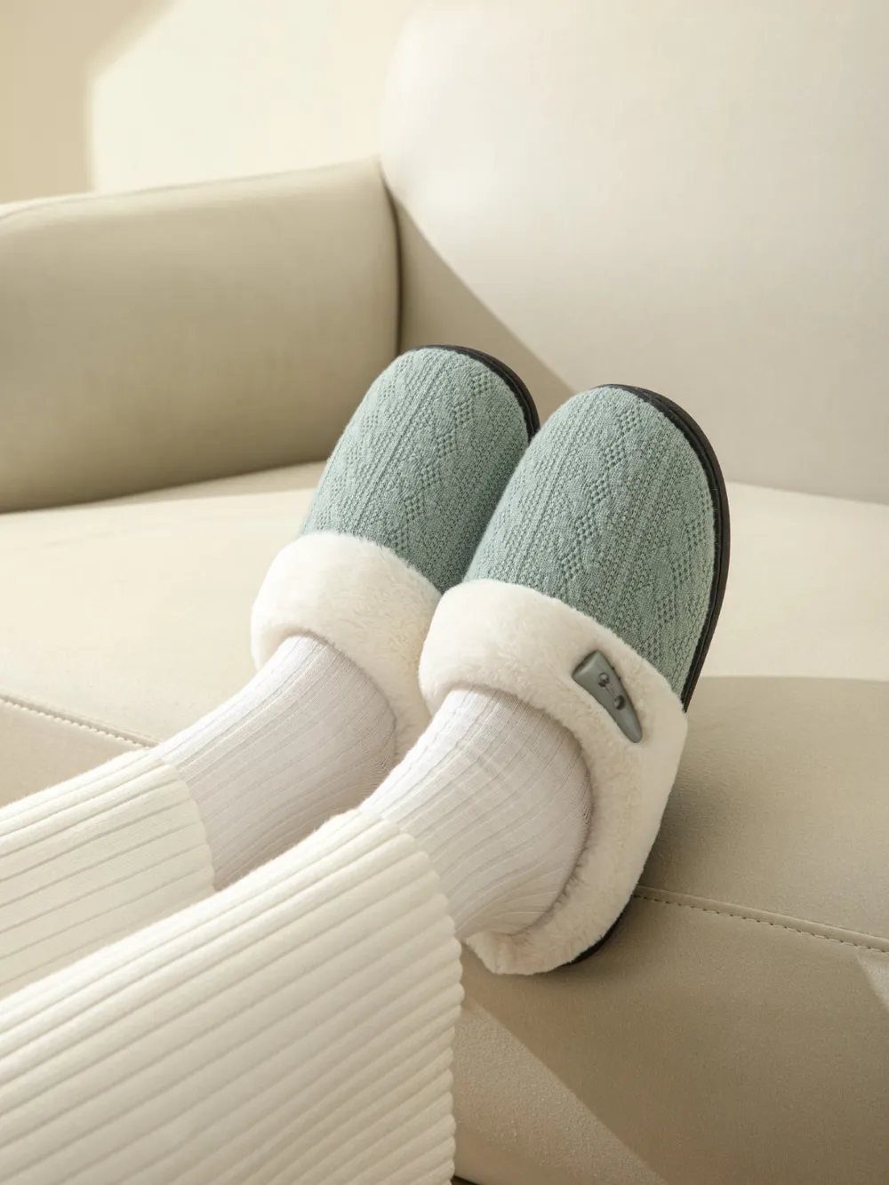 Horn Buckle Furry Texture Flat Slippers, image 4