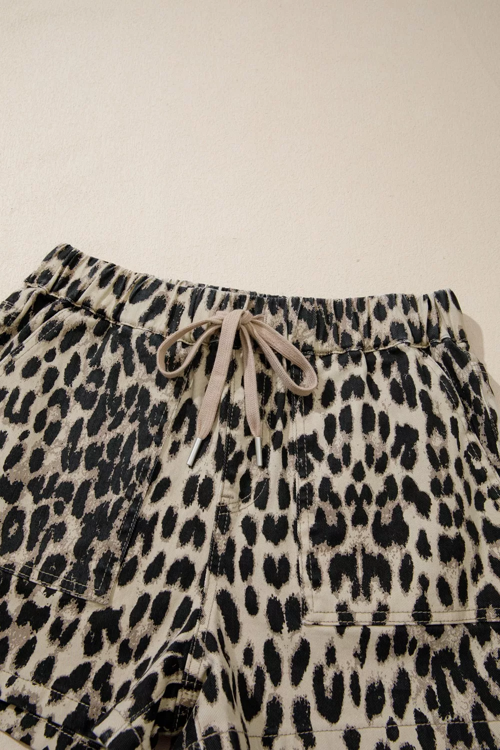 Leopard Print Lace-up Elastic Waistband Mid Rise Denim Shorts, image 5