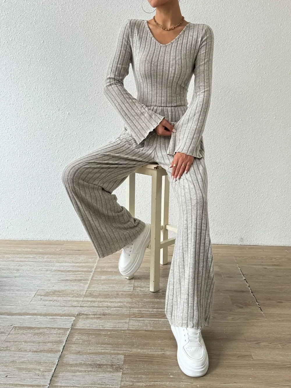 Ribbed V-Neck Long Sleeve Top and Pocketed Pants Set, image 5