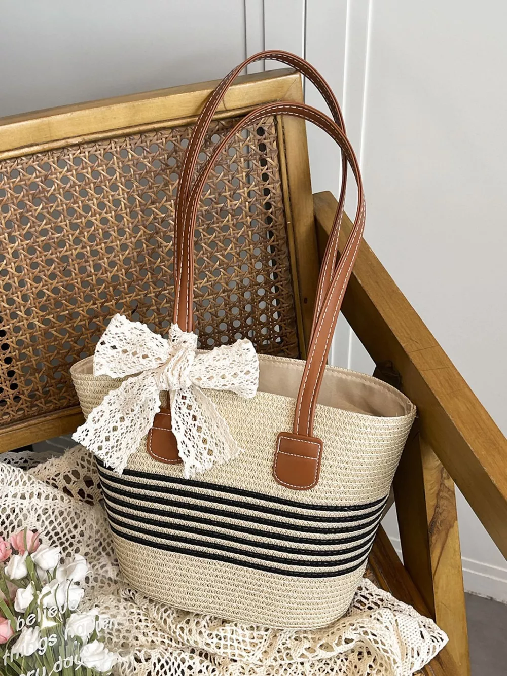Straw Shoulder Bag with Lace Bow, image 2