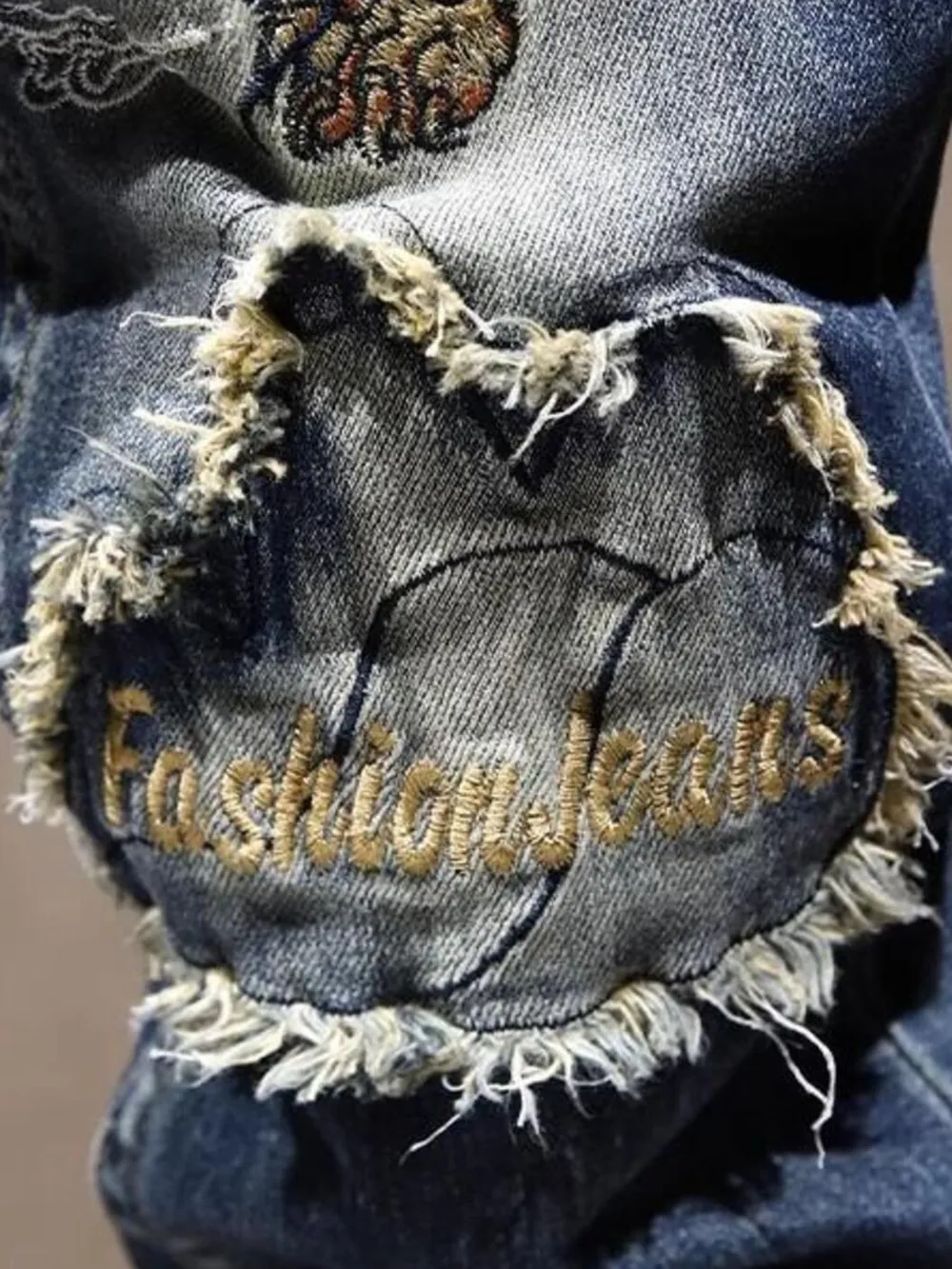 Men's Distressed Embroidered Jeans, image 7