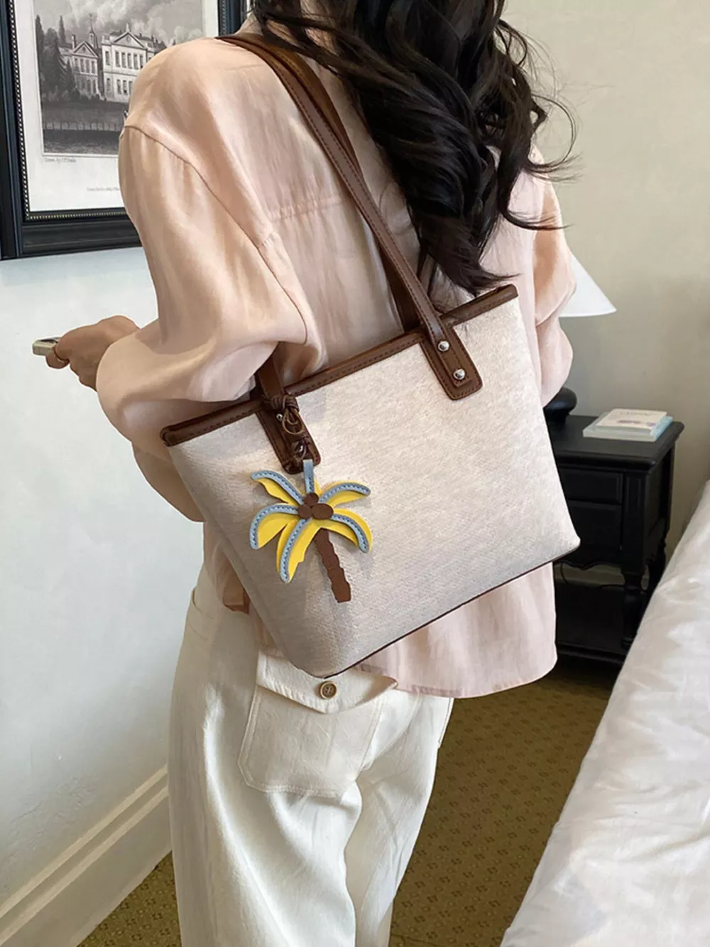 Contrast Trim Shoulder Bag with Tropical Palm Tree Charm, image 9