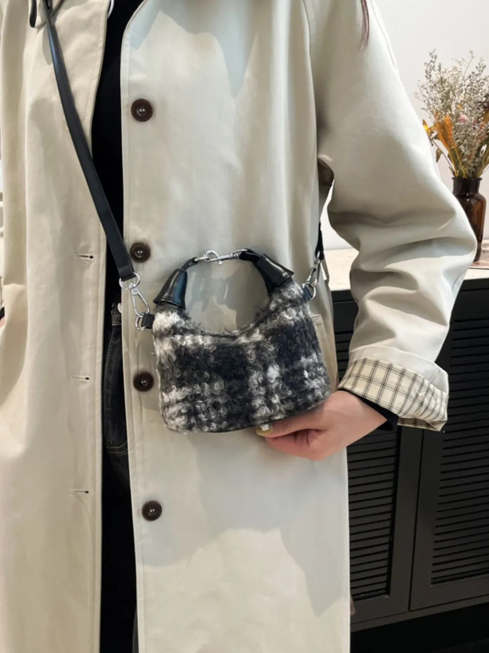 Fuzzy Polyester Mini Handbag with Zipper, image 9