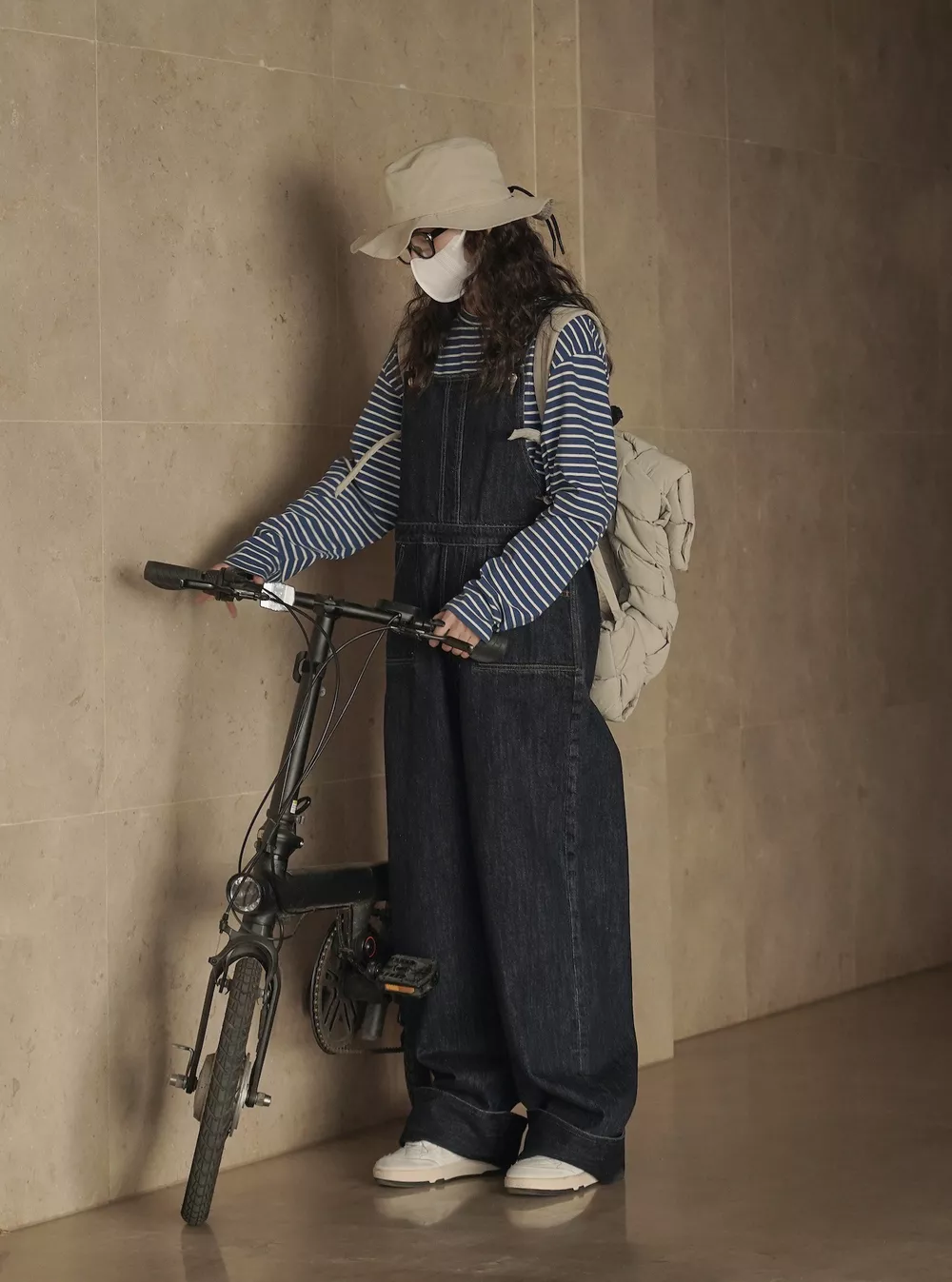 Vintage Dark Wash Wide-Leg Denim Overalls, image 17