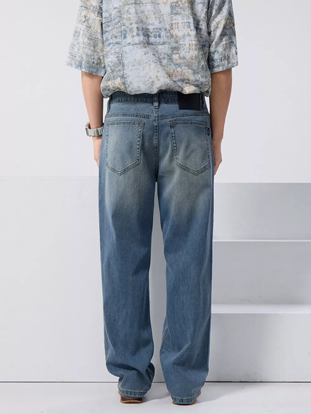 Men's Vintage Wash Loose Fit Jeans, image 2