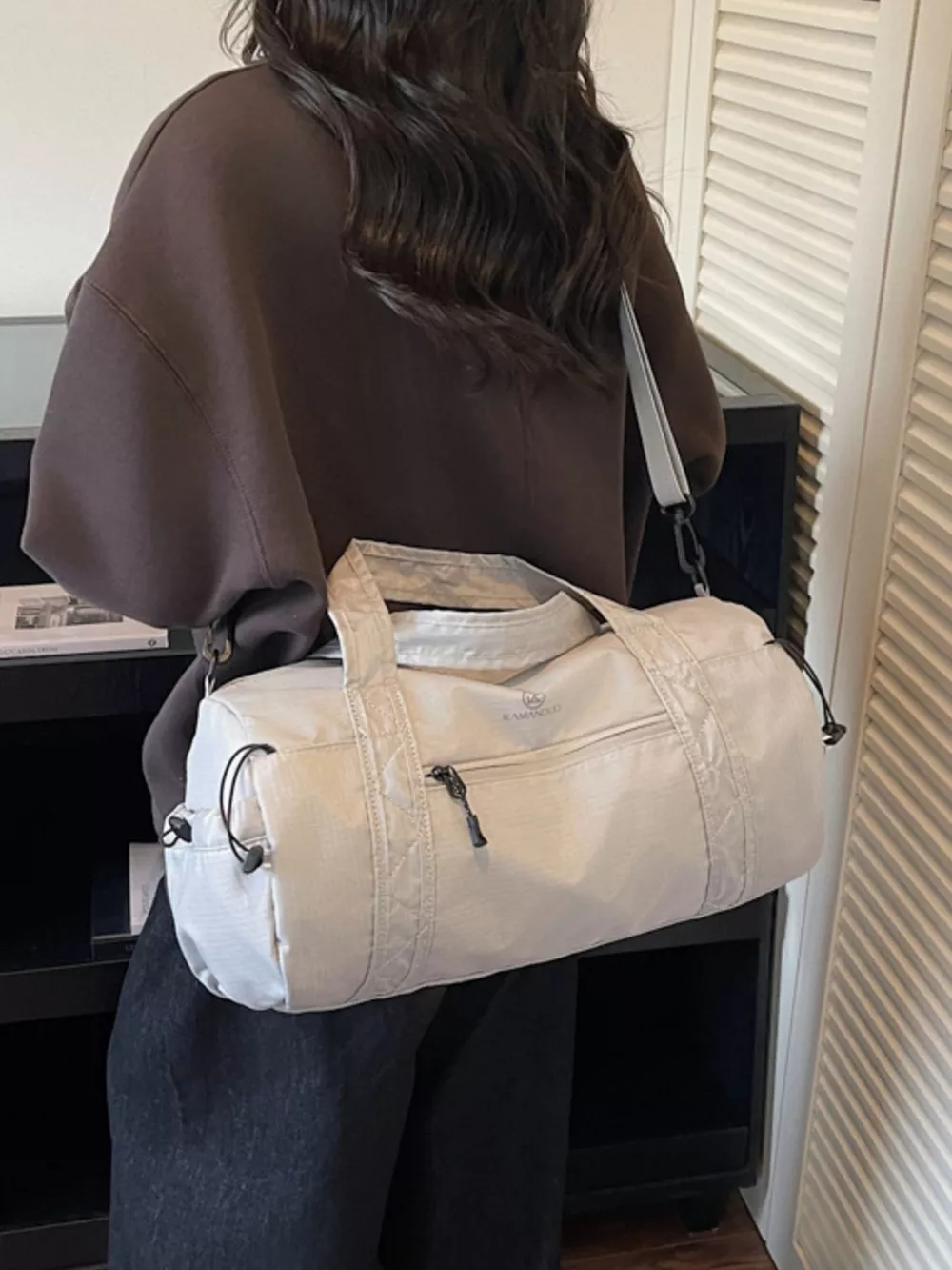 Lightweight Nylon Travel Bag, image 3