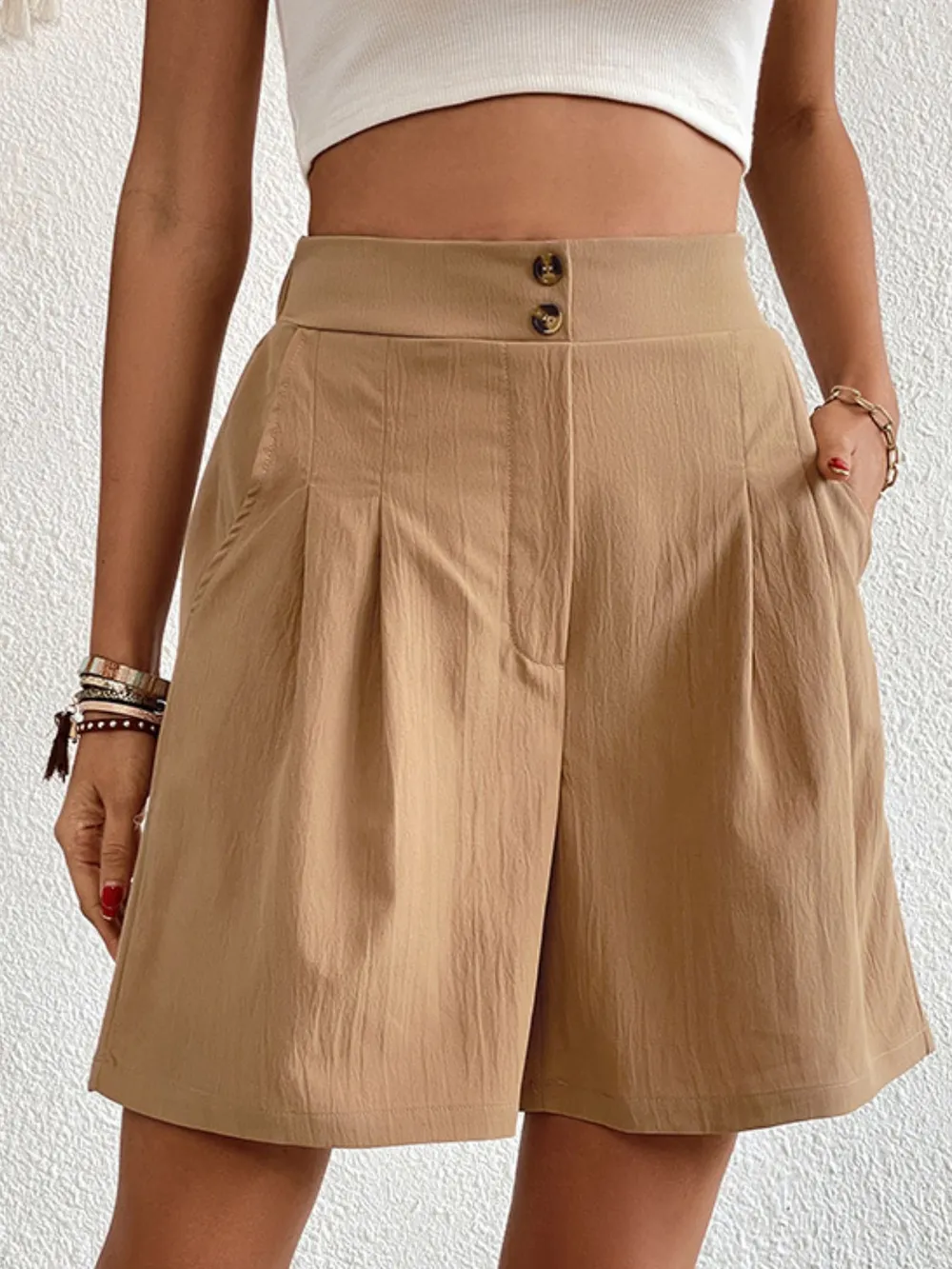 High-Waisted Pleated Shorts, image 3