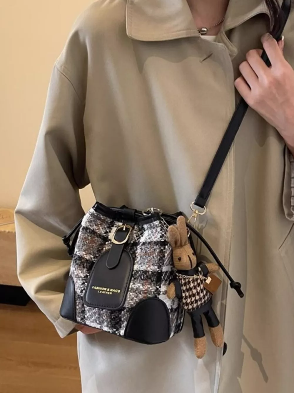 Plaid Bucket Crossbody Bag, image 4