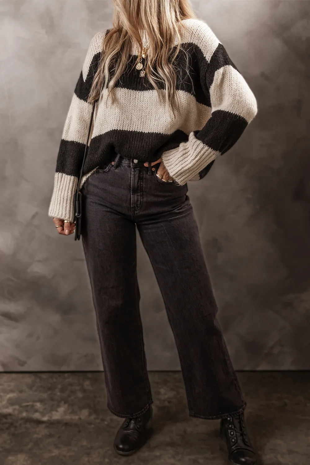 Color Block Round Neck Sweater, image 2