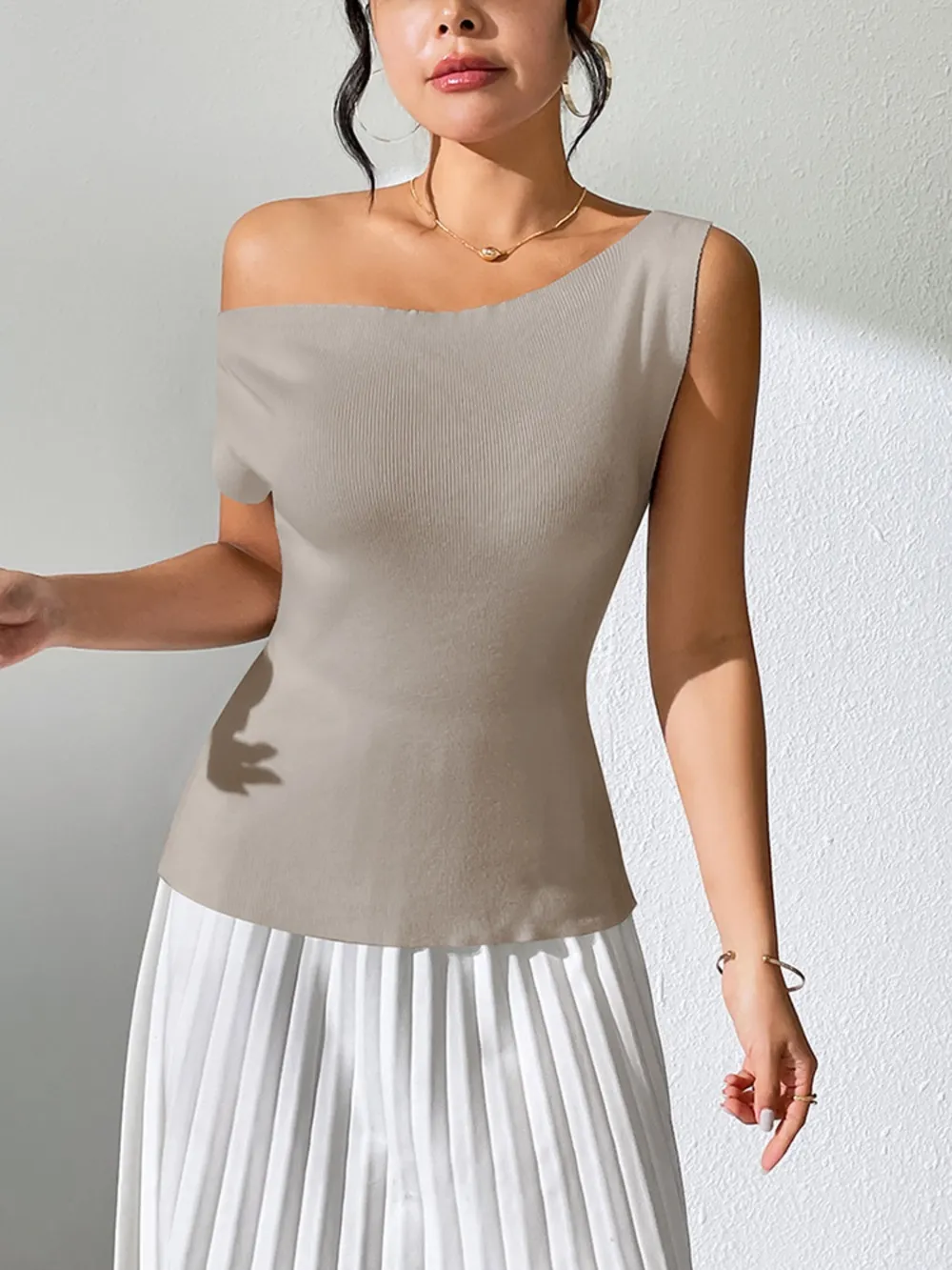 Single Shoulder Short Sleeve Knit Top, image 2