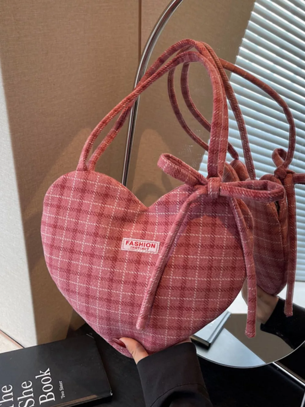 Heart-Shaped Plaid Shoulder Bag, image 3