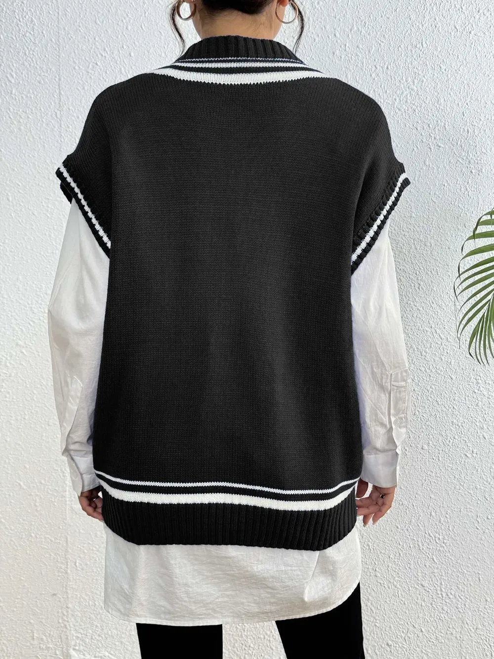 Pearl Trim Contrast V-Neck Sweater Vest, image 12